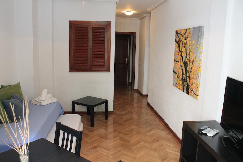 Gran Via Sol Apartamentos Madrid Bilik gambar